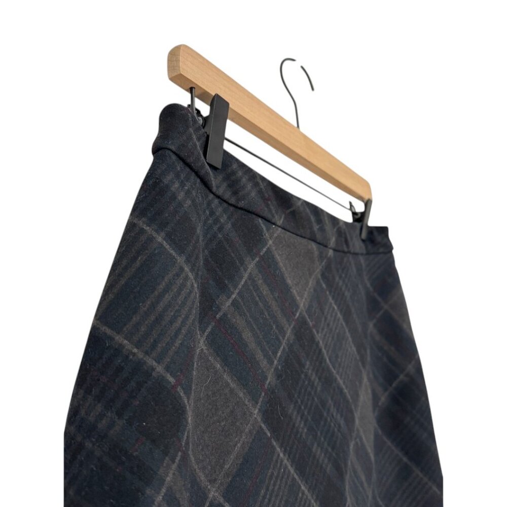 Margaret M Gray Plaid Pull-on A-Line Skirt | Large - Picture 3 of 7